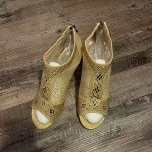 BN with stickers ANTIQUE VINTAGE Elegant Gold Peep-Toe Women's Shoes